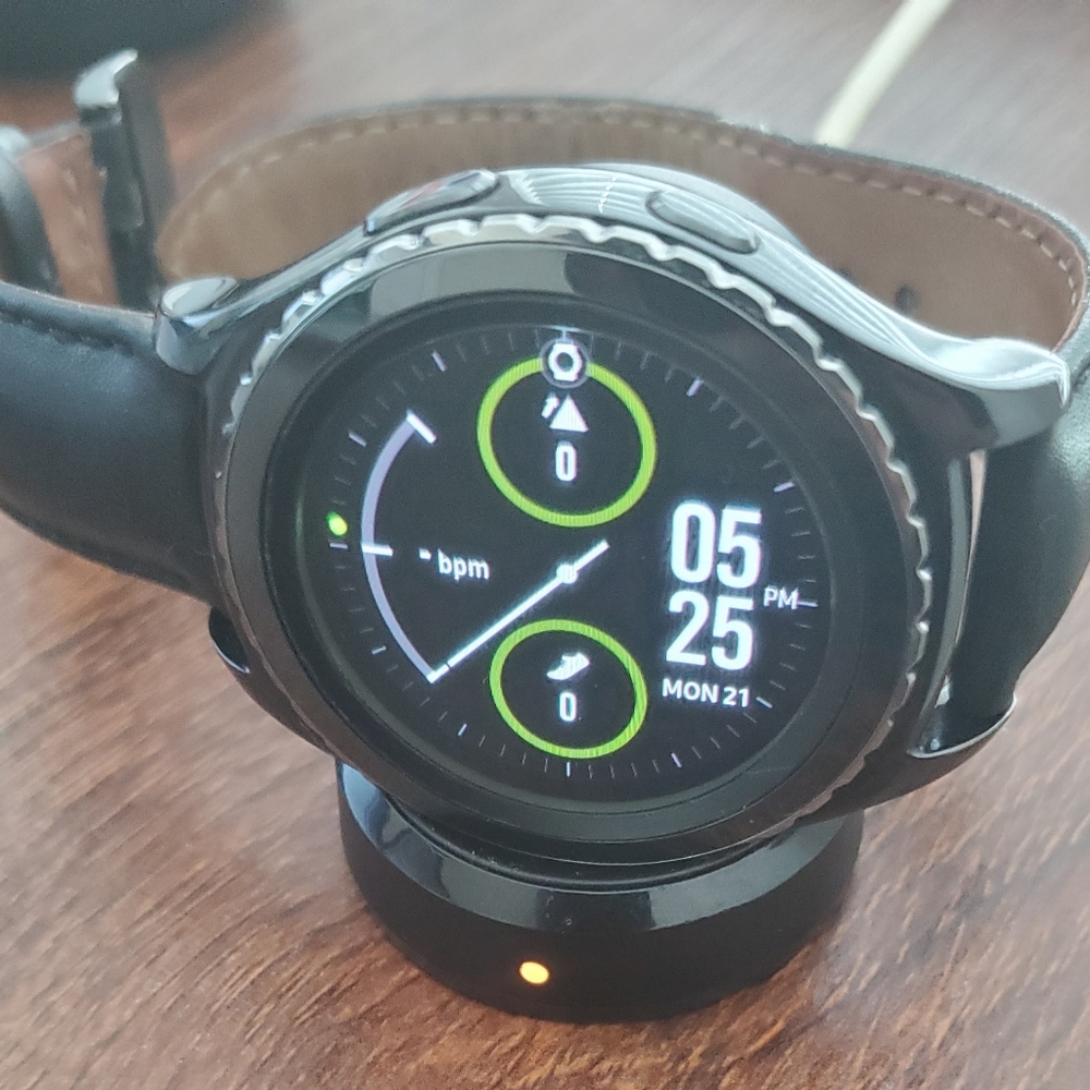Samsung Gear S2 Classic - Picture 2 of 5